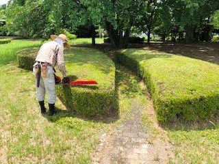 公園・民間企業緑地帯の維持管理などを行っています！“手に職”付けませんか？
【日曜固定休／長期休暇あり】