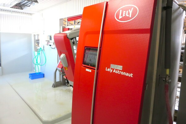 1日約6h勤務で17時半に作業終了！仕事もプライベートも充実できる酪農牧場です。
【2022年に法人化！／完全週休2日制もOK】