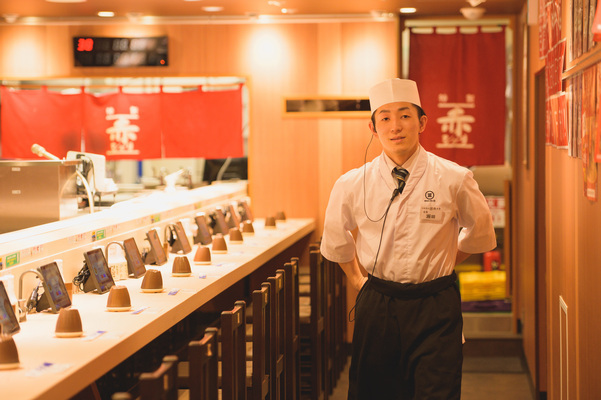 ［2027年卒対象］
【福利厚生充実】京樽で入社1年目から鮨職人へ。食を通じて、たくさんの幸せ創りをしませんか／平均勤続年数20年