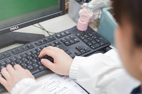 ［2026卒対象］
【地鶏シェアNo.1】商品力 × 人間力で勝負する。お客様との信頼関係で、日本一の地鶏を届ける営業