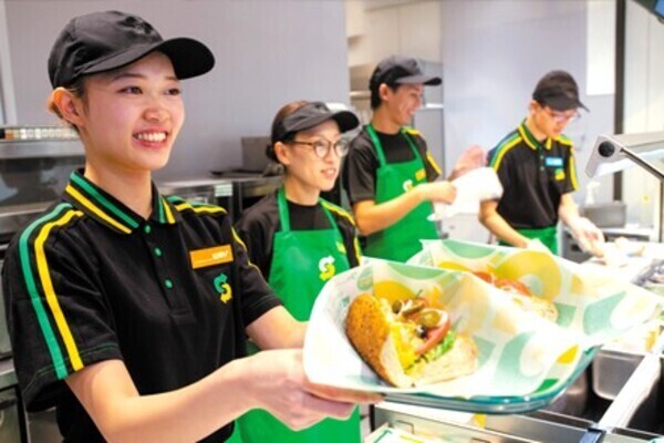 [2027卒対象エントリー]
外食から有機農業・環境事業まで！変化を楽しみながらキャリアアップできる総合職