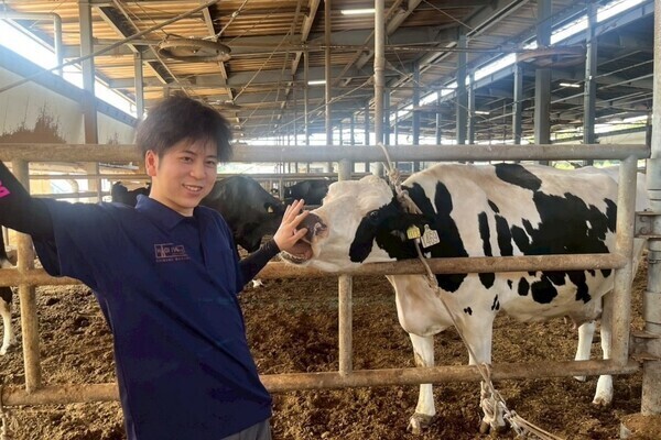 ［2027卒対象］
未経験からブランド牛を育てるプロへ。あなたの愛情と丁寧な仕事が、未来の「食」を創る。
【手当充実／社宅あり】