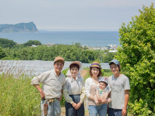 トマトの生産から、トマトジュースへの加工・販売まで！6次産業の面白さを中野ファームで始めませんか？（北海道）
【会社独自の評価制度あり】