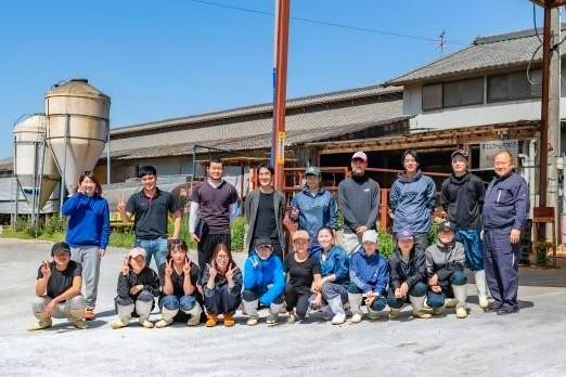 【平均年齢28歳！／手当充実】若手が第一線で活躍できる職場です◎愛知県の乳肉複合ファームで「牛が好き」を仕事に！