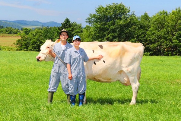 牛と共に歩み、地域を引っ張る牧場。働きやすい環境が整っています！
【手当充実／札幌・旭川へのアクセス◎】
