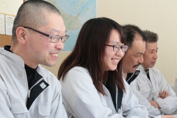 【安心の東証プライム上場グループ／U・Iターンのサポート充実】
豚の命を育む次世代の養豚。未経験から安定して長く働ける環境