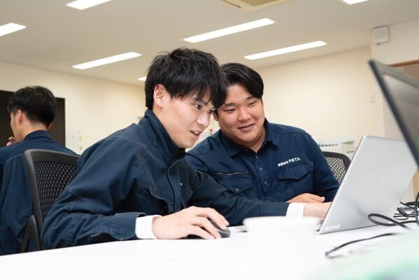 【週休2日制】景気に左右されない安定事業！地域のライフラインを守る調査・伐採スタッフ［本社勤務］